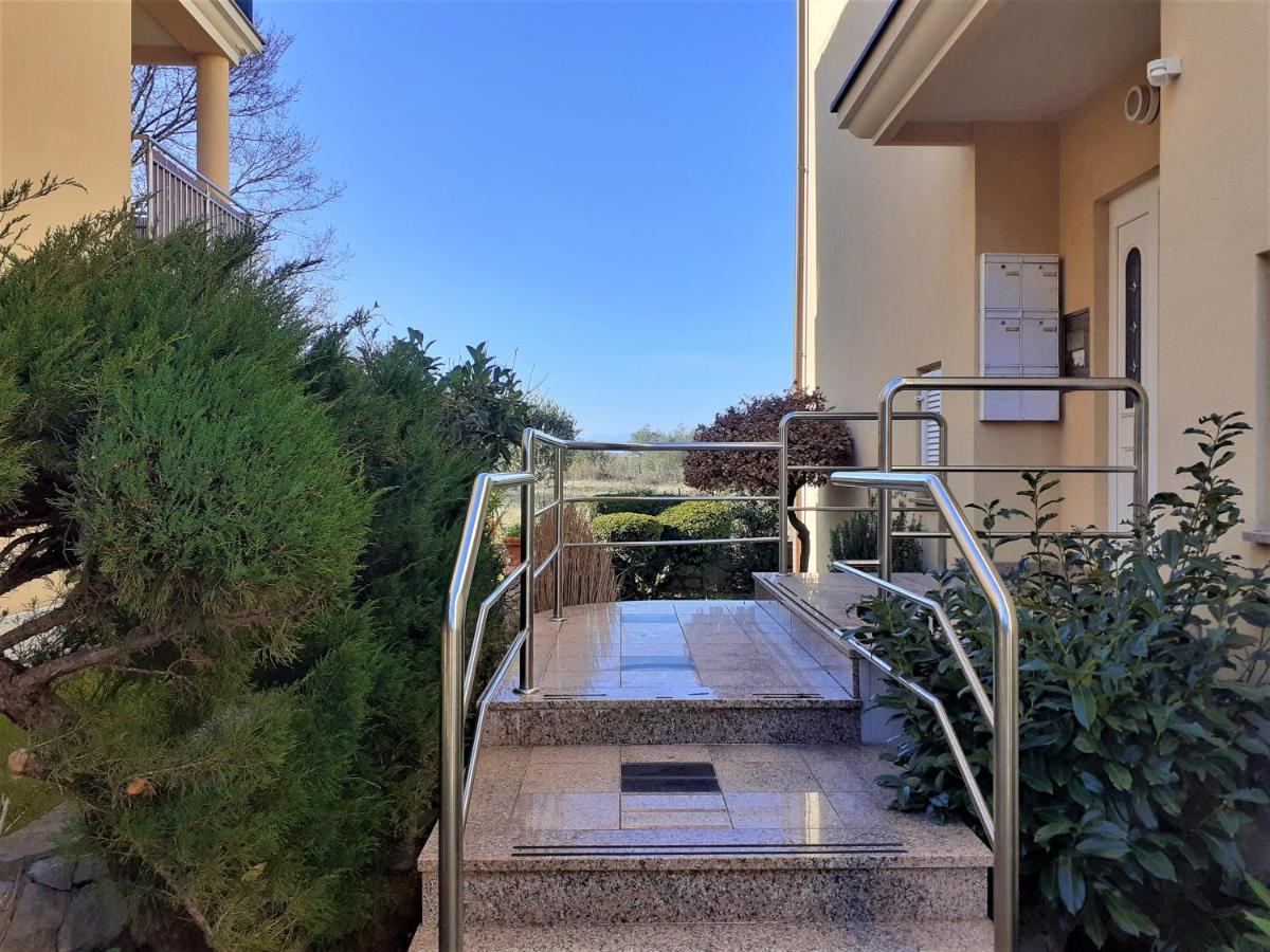 Apartment Camellia Vantacići Exterior foto